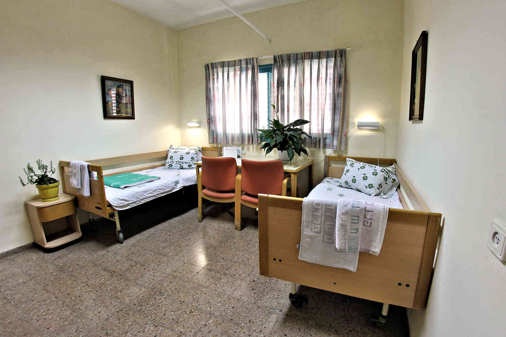 
						המרכז הרפואי "שהם" – מרכז גריאטרי בפרדס חנה-כרכור חדר					